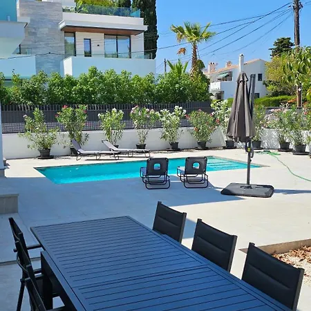 6 Bedrooms New Luxury With Private Pool And Jacuzzi Villa