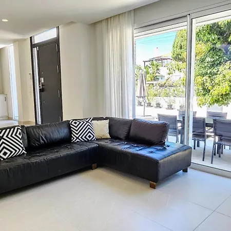 Villa 6 Bedrooms New Luxury With Private Pool And Jacuzzi Marbella