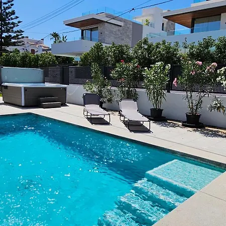 Villa 6 Bedrooms New Luxury With Private Pool And Jacuzzi