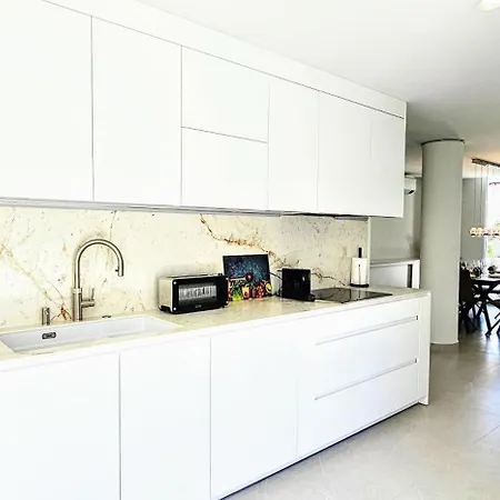 6 Bedrooms New Luxury With Private Pool And Jacuzzi Villa Marbella