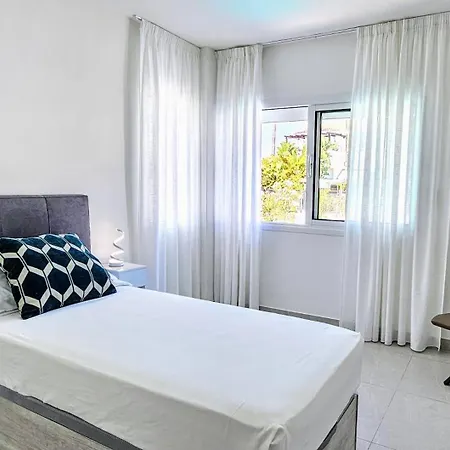 6 Bedrooms New Luxury With Private Pool And Jacuzzi