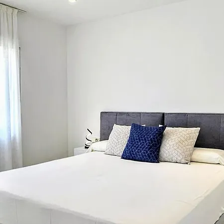 6 Bedrooms New Luxury With Private Pool And Jacuzzi *