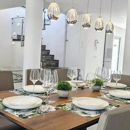 Villa 6 Bedrooms New Luxury With Private Pool And Jacuzzi Marbella