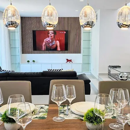 6 Bedrooms New Luxury With Private Pool And Jacuzzi * Marbella